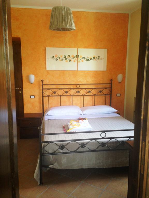 Bed and Breakfast Al Casale Dei Nonni Laureana Cilento Exterior foto