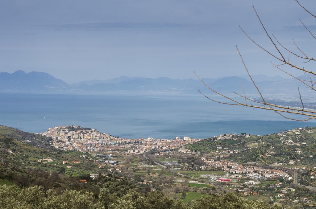 Bed and Breakfast Al Casale Dei Nonni Laureana Cilento Exterior foto