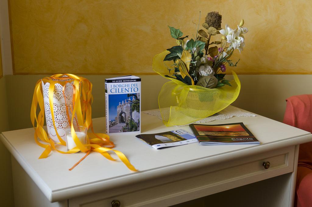 Bed and Breakfast Al Casale Dei Nonni Laureana Cilento Exterior foto